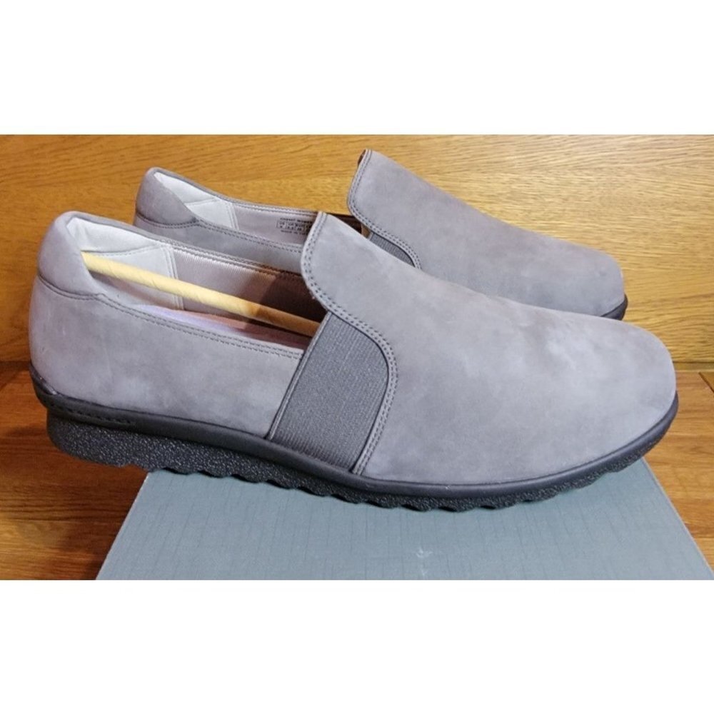 Aravon Josie Slip On Wide Width